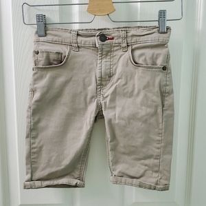 Boy's Tan Wrangler shorts size 8
